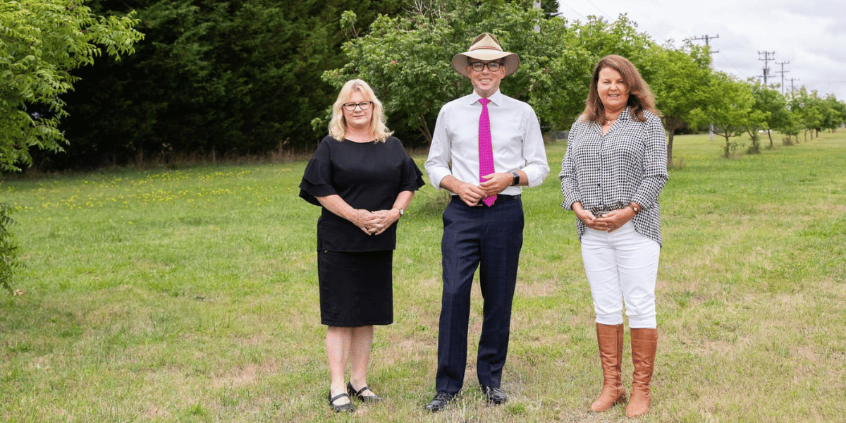 Celebrating a funding win for the proactive Guyra & Community Progress Association, Secretary Sonya Wallbridge, left, Northern Tablelands MP Adam Marshall MP and President Donna Davidson.